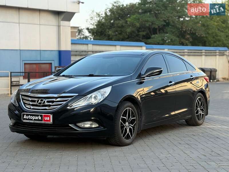 Hyundai Sonata 2012