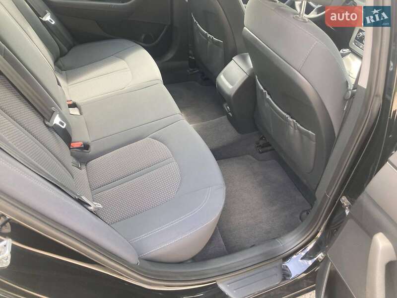Седан Hyundai Sonata 2016 в Дніпрі