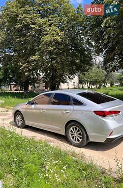 Седан Hyundai Sonata 2017 в 