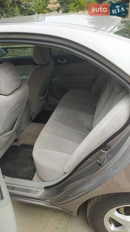 Седан Hyundai Sonata 2005 в Днепре