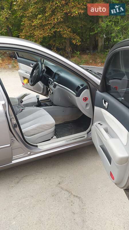 Седан Hyundai Sonata 2005 в Днепре
