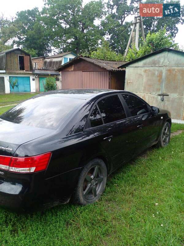 Седан Hyundai Sonata 2006 в Славуте