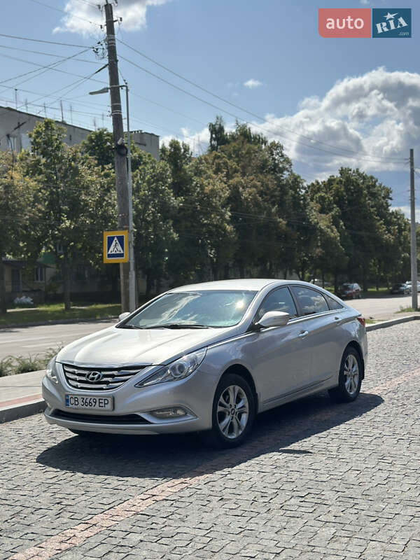 Седан Hyundai Sonata 2012 в Чернигове
