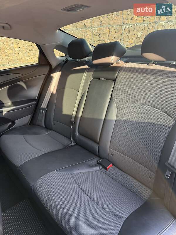 Седан Hyundai Sonata 2013 в Києві