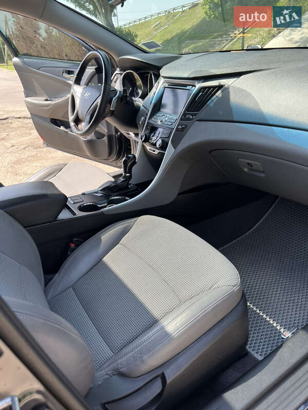 Седан Hyundai Sonata 2013 в Днепре