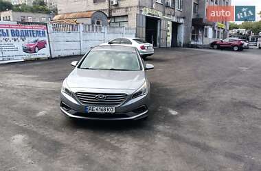 Седан Hyundai Sonata 2016 в  фото 7 Седан Hyundai Sonata 2016 в