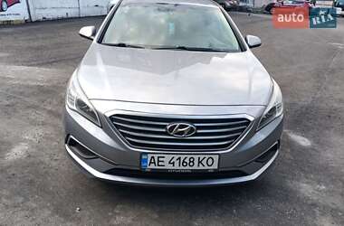 Седан Hyundai Sonata 2016 в  фото 17 Седан Hyundai Sonata 2016 в