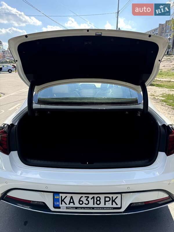 Седан Hyundai Sonata 2022 в Києві