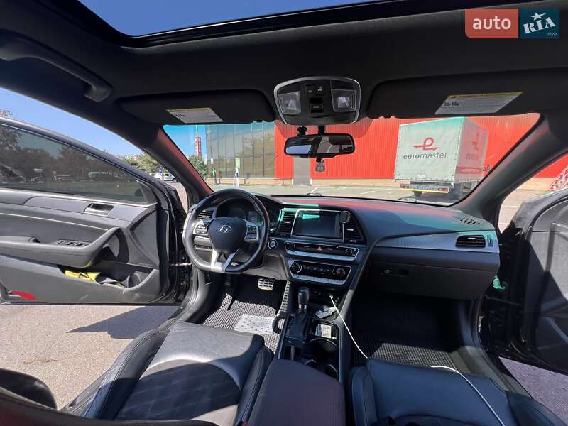 Седан Hyundai Sonata 2018 в Одессе