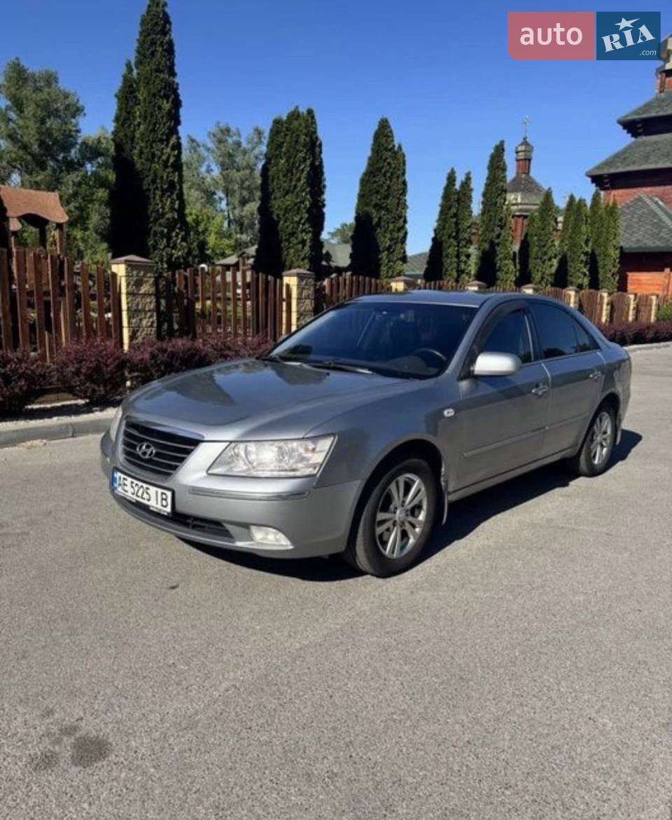 2010 Hyundai Sonata - мініатюра 4