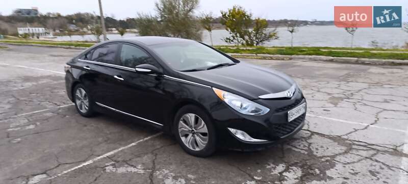 Седан Hyundai Sonata 2013 в Белгороде-Днестровском фото 21 Седан Hyundai Sonata 2013 в Белгороде-Днестровском