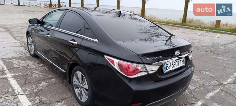 Седан Hyundai Sonata 2013 в Белгороде-Днестровском фото 25 Седан Hyundai Sonata 2013 в Белгороде-Днестровском