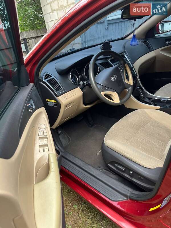 Седан Hyundai Sonata 2012 в Конотопе