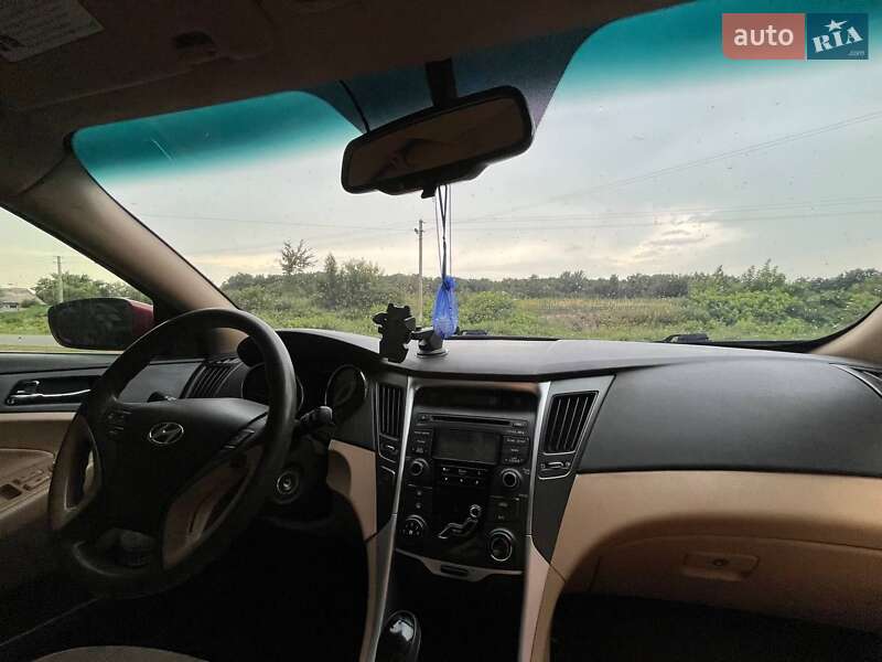 Седан Hyundai Sonata 2012 в Конотопе