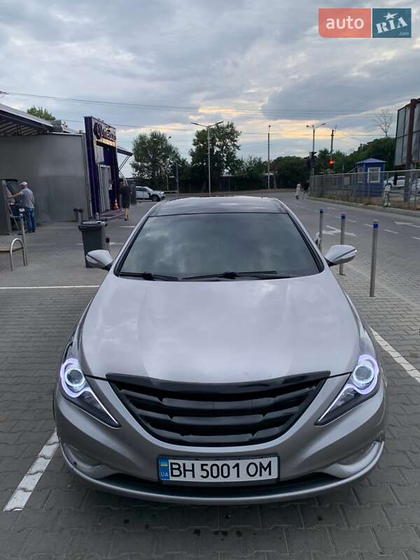Hyundai Sonata 2010