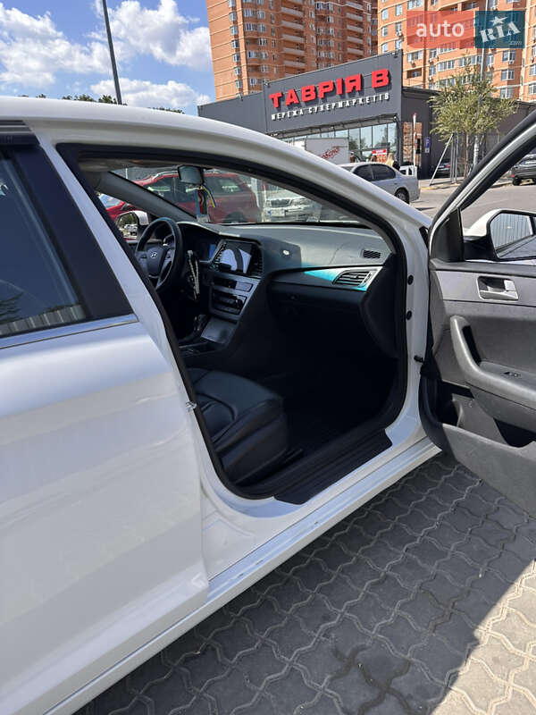 Седан Hyundai Sonata 2015 в Одессе