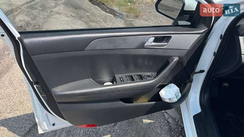 Седан Hyundai Sonata 2016 в Кагарлику