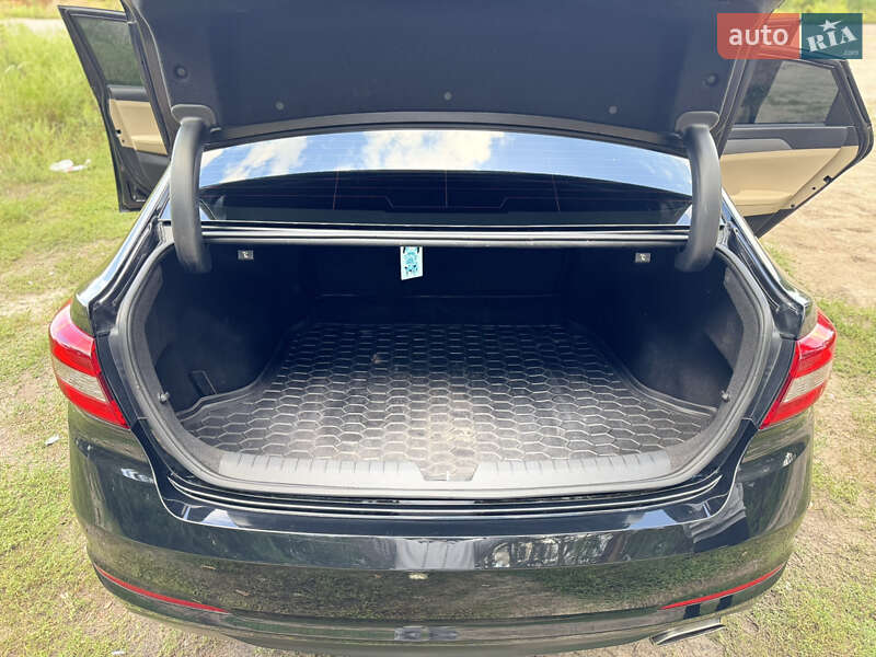 Седан Hyundai Sonata 2016 в Ахтырке