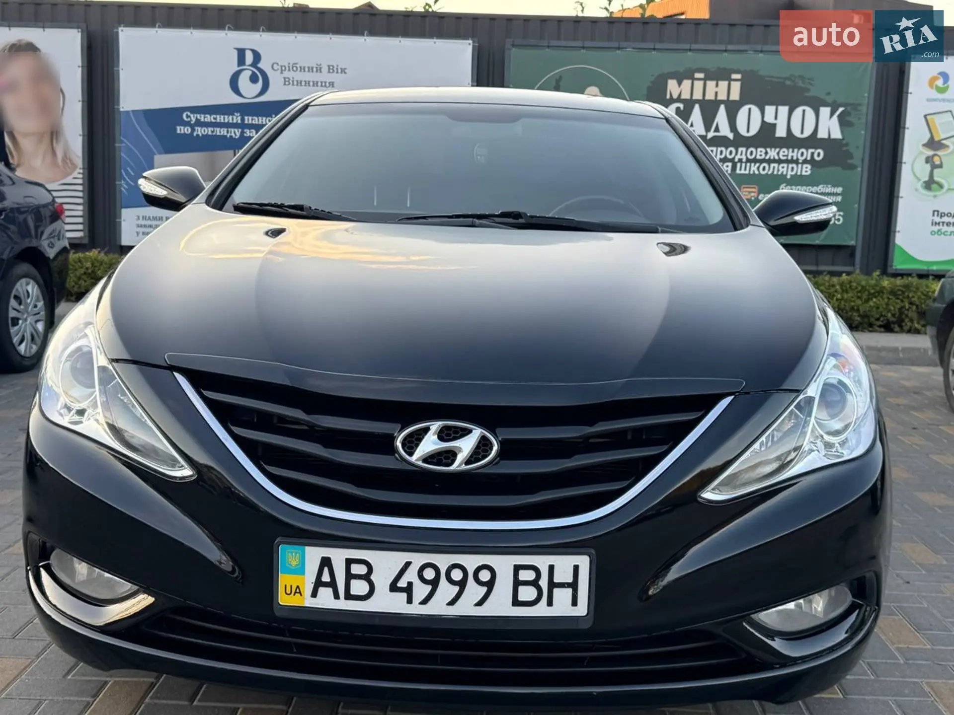 2010 Hyundai Sonata - мініатюра 11