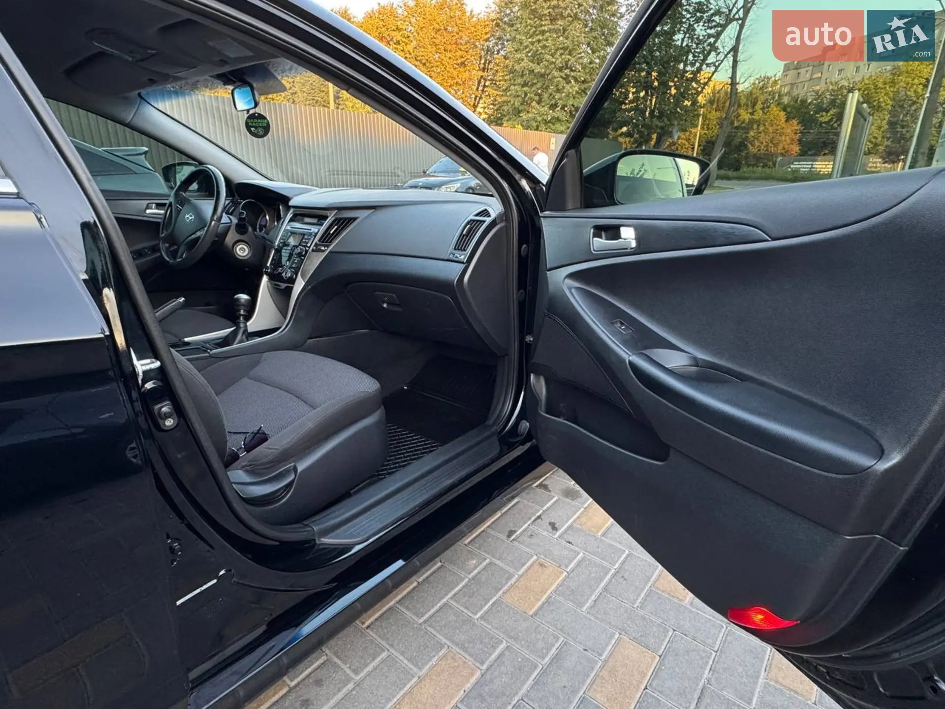 2010 Hyundai Sonata - мініатюра 14
