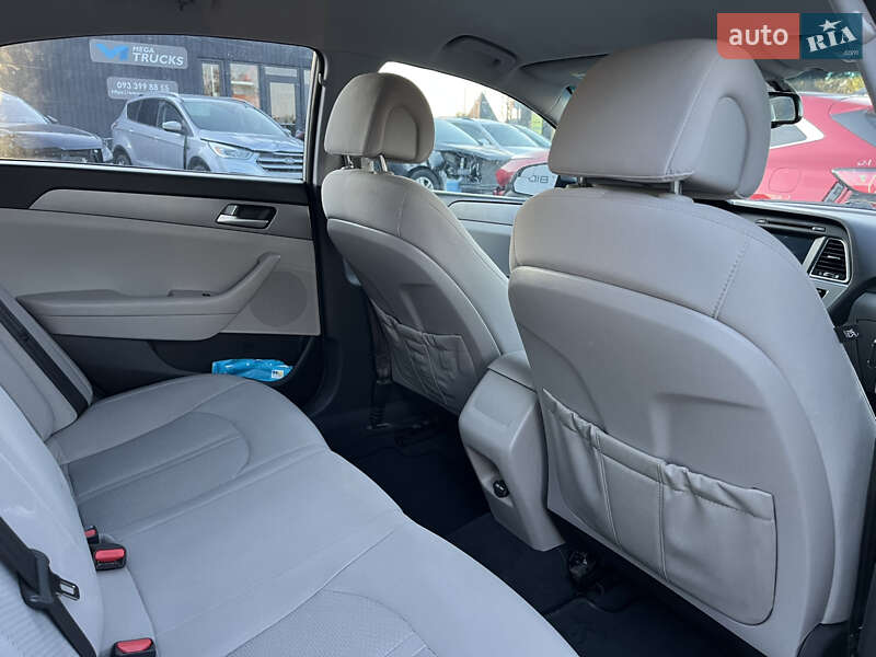 Седан Hyundai Sonata 2015 в Львове