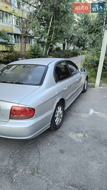 Седан Hyundai Sonata 2004 в Киеве