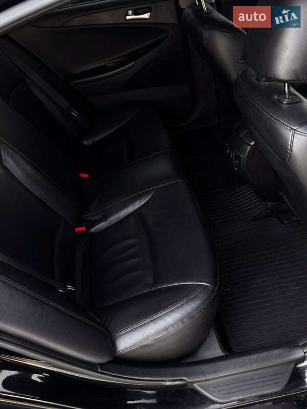 Седан Hyundai Sonata 2011 в Буче