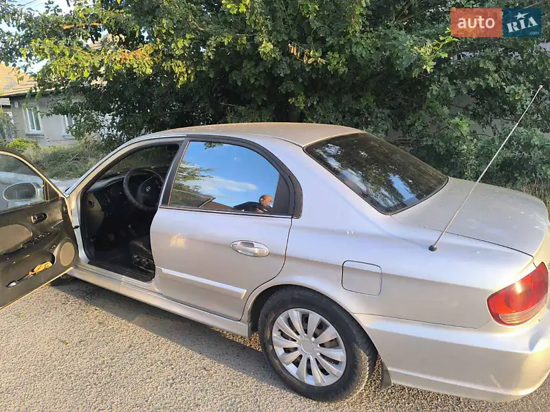 Hyundai Sonata 2004 VIN KMHEM41BP4A973646 фото оголошення 2 з 43