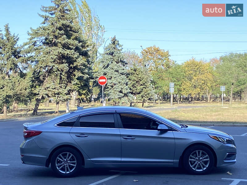 Седан Hyundai Sonata 2015 в Николаеве