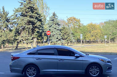 Седан Hyundai Sonata 2015 в 