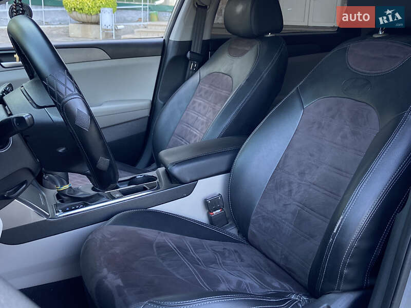 Седан Hyundai Sonata 2015 в Николаеве