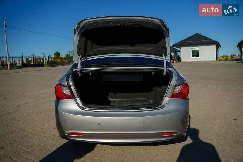 Седан Hyundai Sonata 2012 в Львові