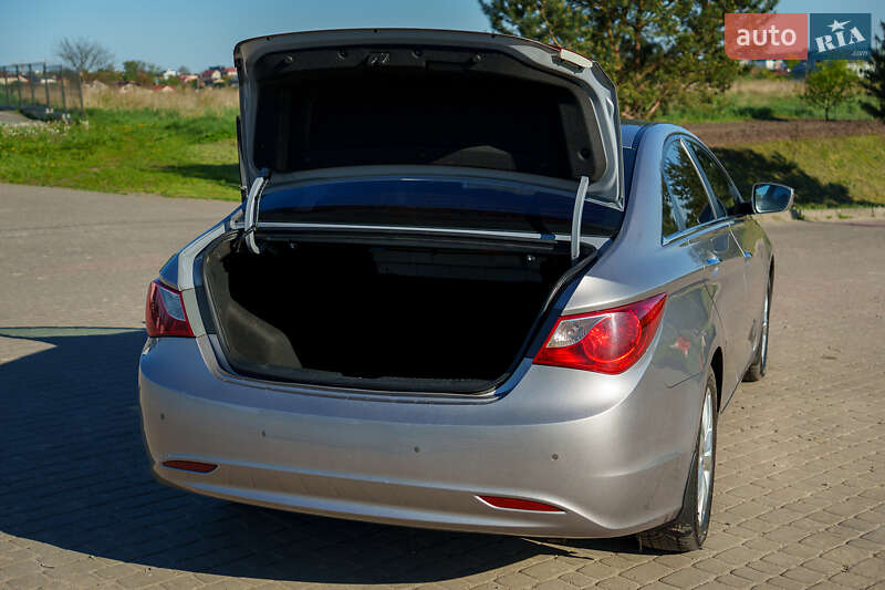 Седан Hyundai Sonata 2012 в Львові