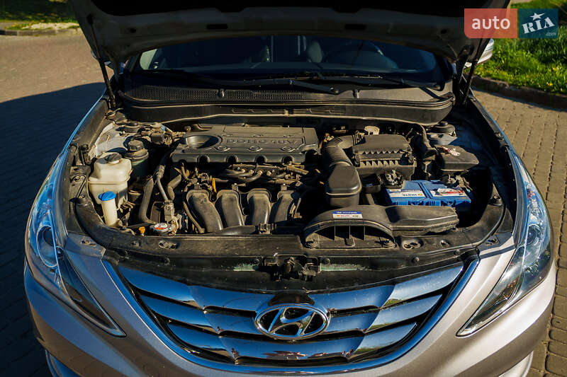 Седан Hyundai Sonata 2012 в Львові