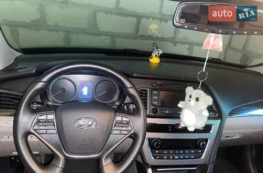 Седан Hyundai Sonata 2016 в Киеве