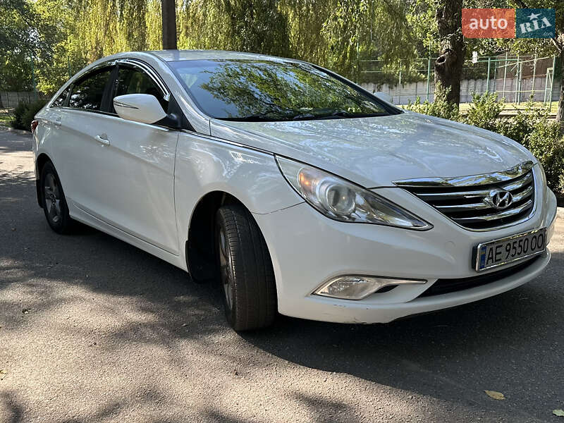 Седан Hyundai Sonata 2014 в Нікополі