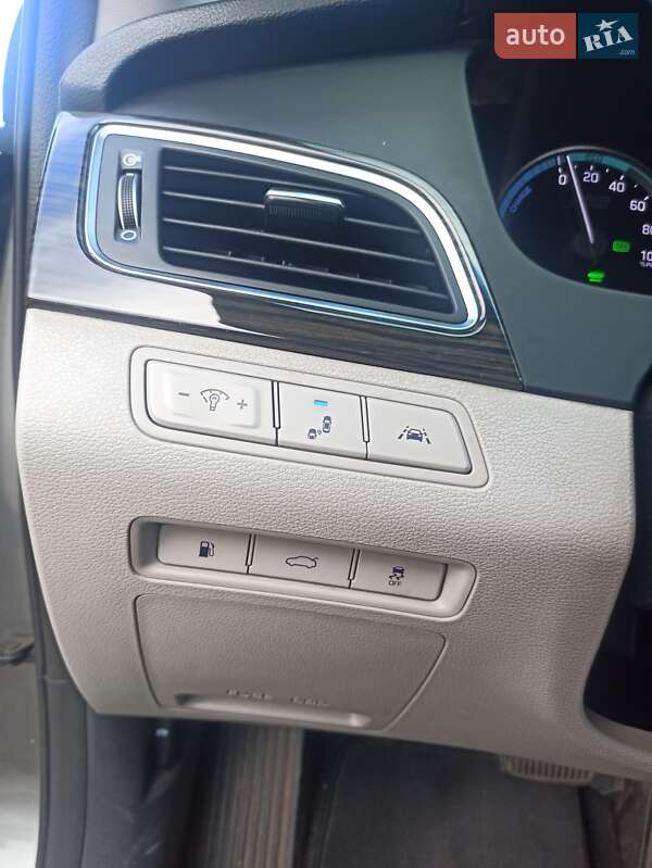 Седан Hyundai Sonata 2017 в Ивано-Франковске