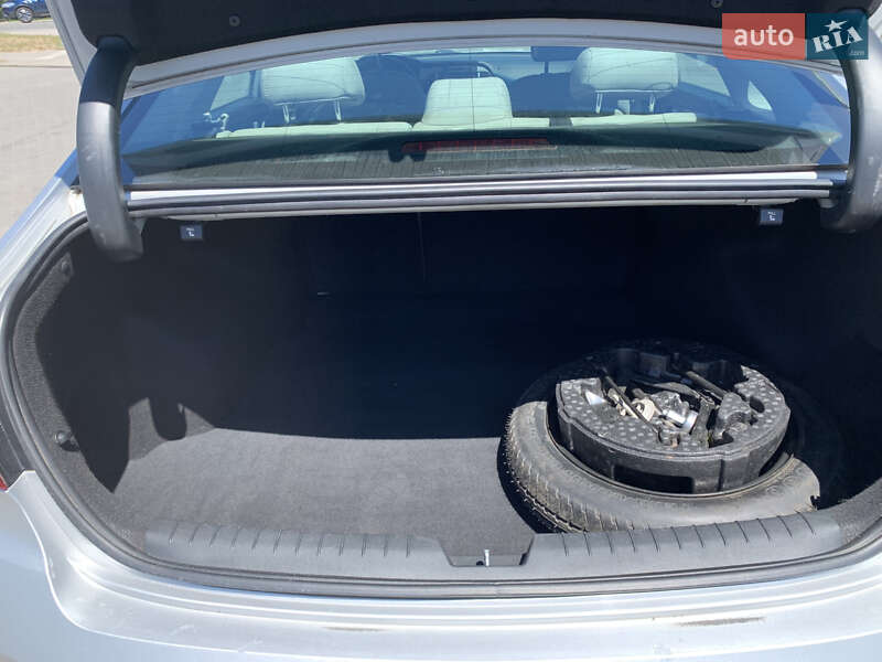 Седан Hyundai Sonata 2014 в Новомосковську