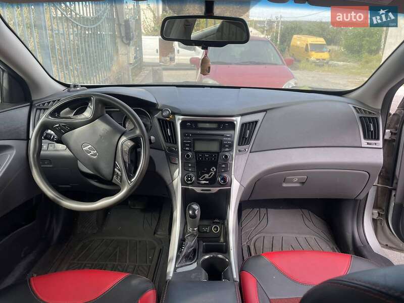 Седан Hyundai Sonata 2012 в Гостомелі