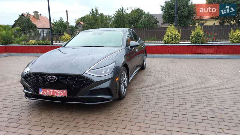 Седан Hyundai Sonata 2022 в Нововолынске