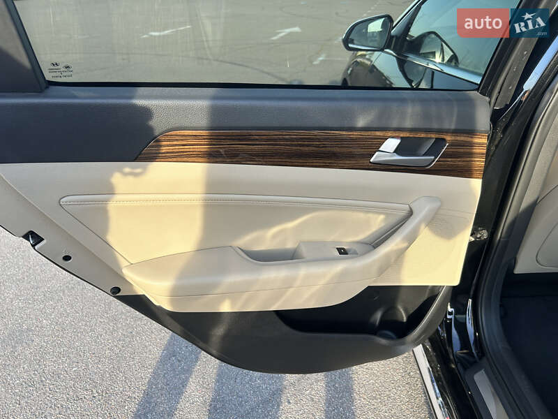 Седан Hyundai Sonata 2016 в Киеве