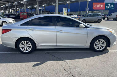Hyundai Sonata 2011
