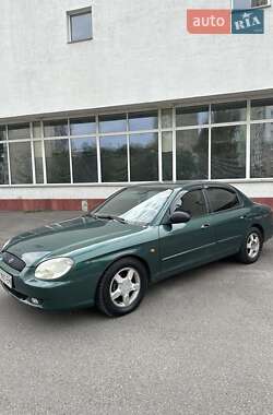 Седан Hyundai Sonata 1999 в Лозовой