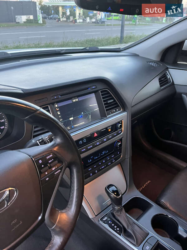 Седан Hyundai Sonata 2014 в Ивано-Франковске