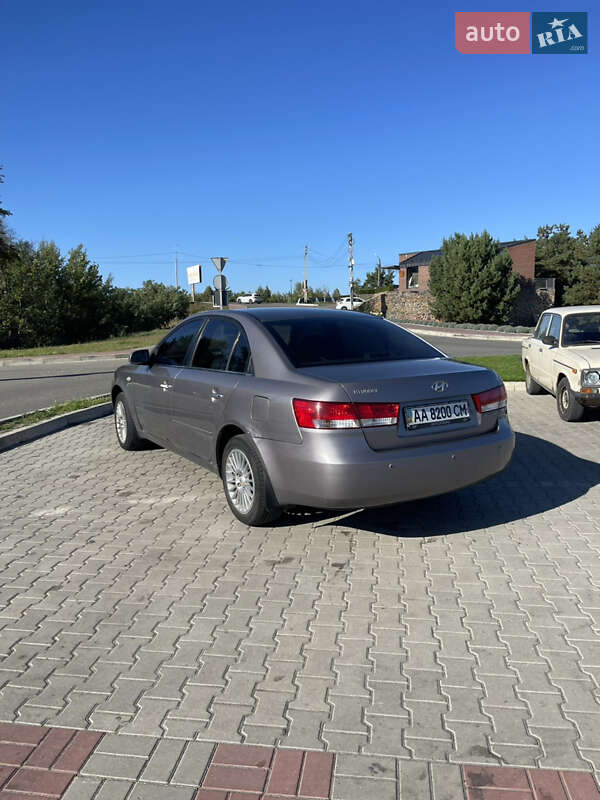 Седан Hyundai Sonata 2006 в Киеве