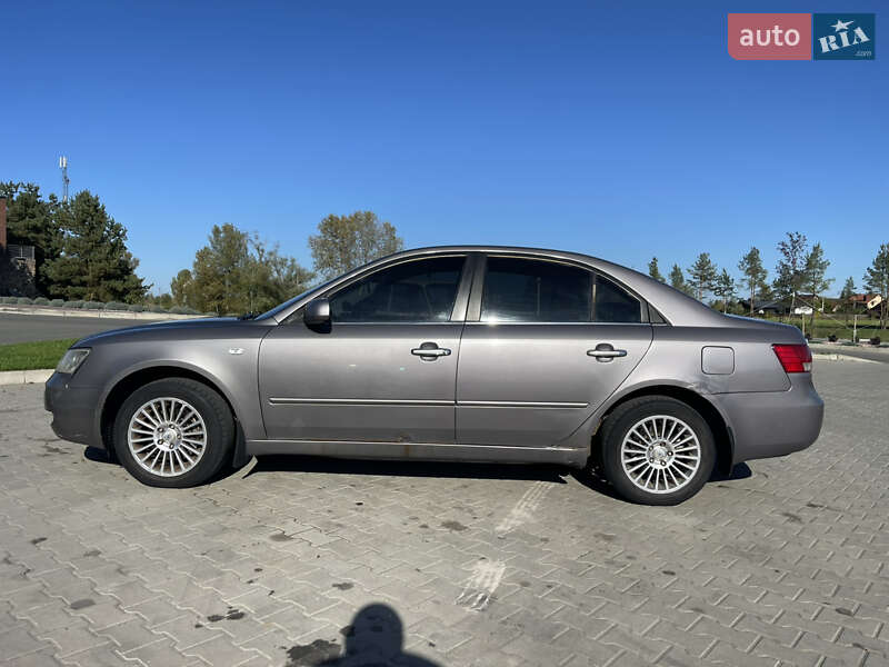 Седан Hyundai Sonata 2006 в Киеве