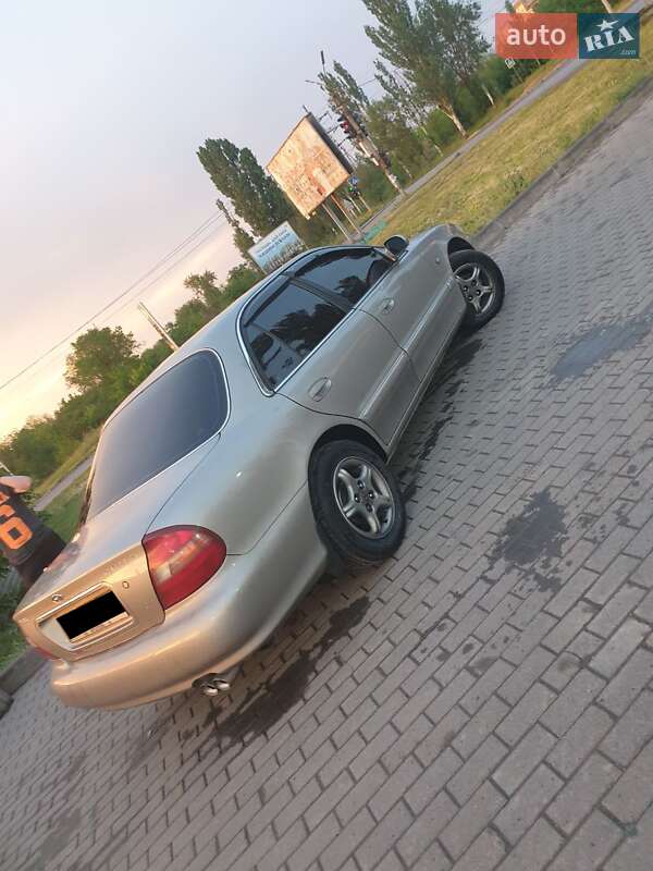 Седан Hyundai Sonata 1997 в Кривом Роге
