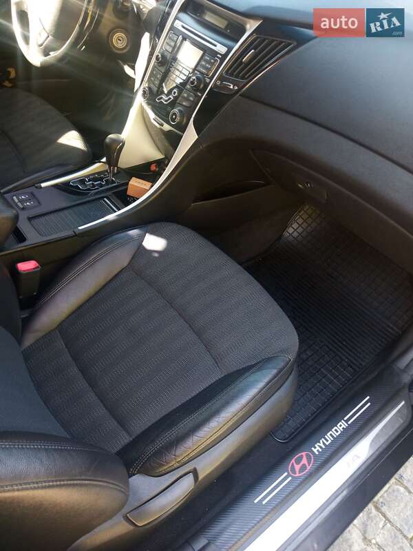 Седан Hyundai Sonata 2010 в Лановцах