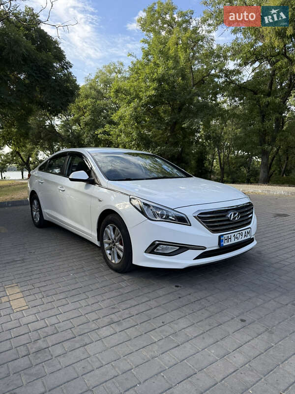 Седан Hyundai Sonata 2016 в Измаиле
