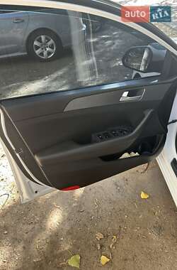 Седан Hyundai Sonata 2015 в 